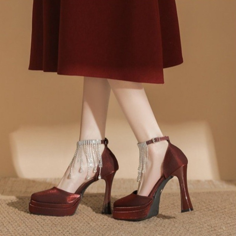 Pump Heel Block - รองเท้าเจ้าสาวแบบแมรี่เจนสำหรับผู้หญิง ไม่ทำให้เท้าเมื่อยล้า หัวเหลี่ยม ส้นบล็อก แพลตฟอร์ม ประดับคริสตัล