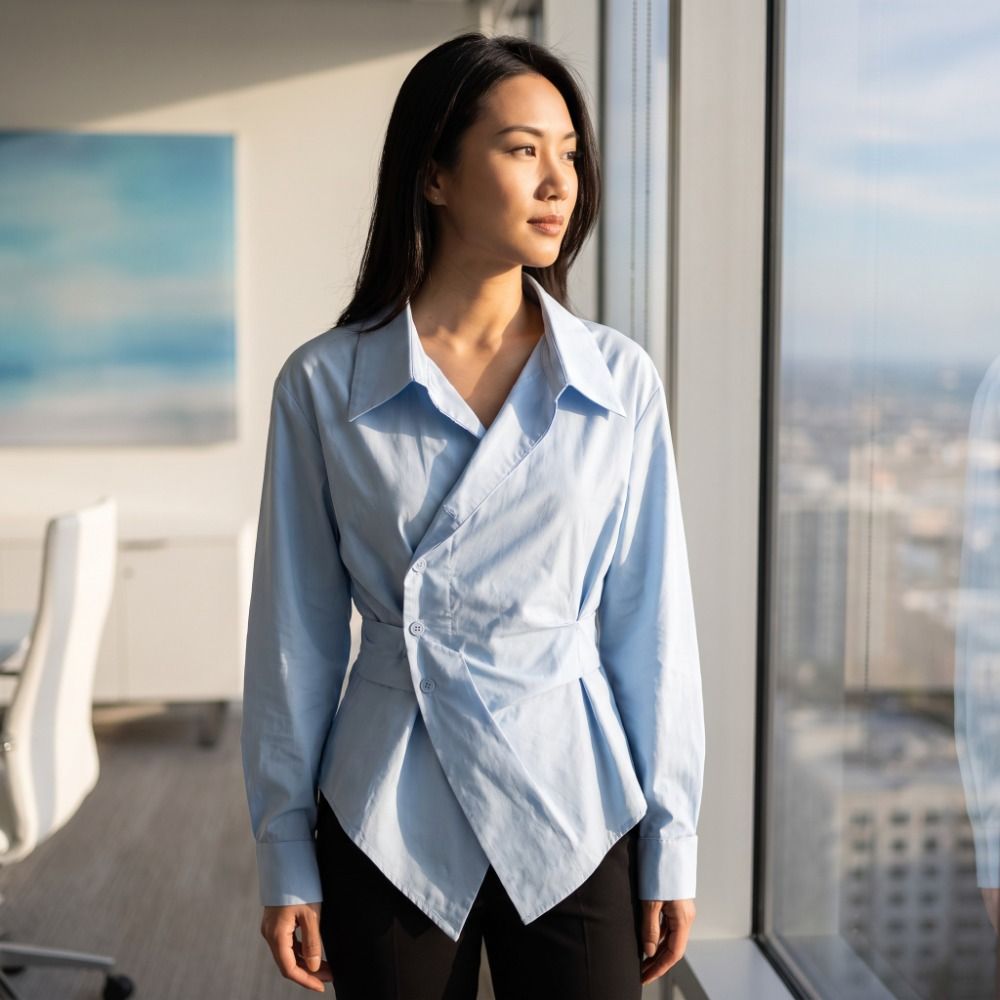 Women Formal Wear Shirts - เสื้อเชิ้ตแขนยาวทรงไม่สมมาตรสำหรับผู้หญิง ทรงเข้ารูป กระชับเอว คอวี ดีไซน์หรูหรา เหมาะสำหรับใส่ในชีวิตประจำวัน