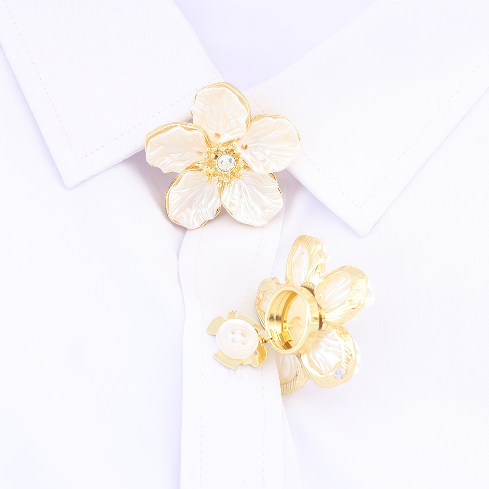Women Formal Wear Shirts - กระดุมติดเสื้อแบบวินเทจคู่ ดีไซน์หรูหรา ประดับเปลือกหอยมุก ใช้ได้หลากหลายโอกาส