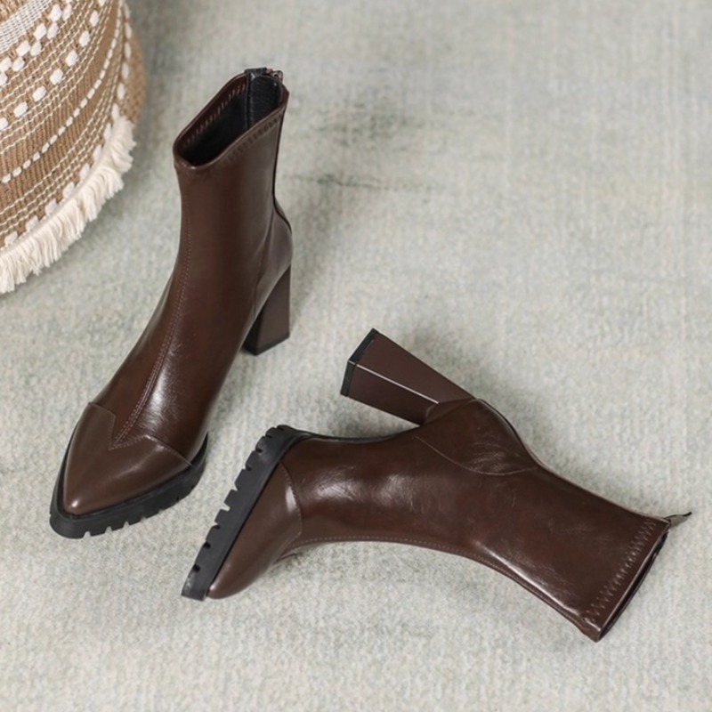 รองเท้าบูทหุ้มข้อทรงแหลมแบบฝรั - Pump Heel Block บทวิจารณ์และราคา