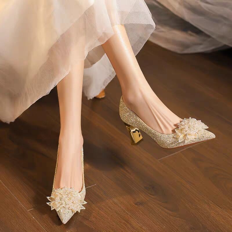 รองเท้าส้นตึกประดับดอกไม้คริสต - Pump Heel Block บทวิจารณ์และราคา