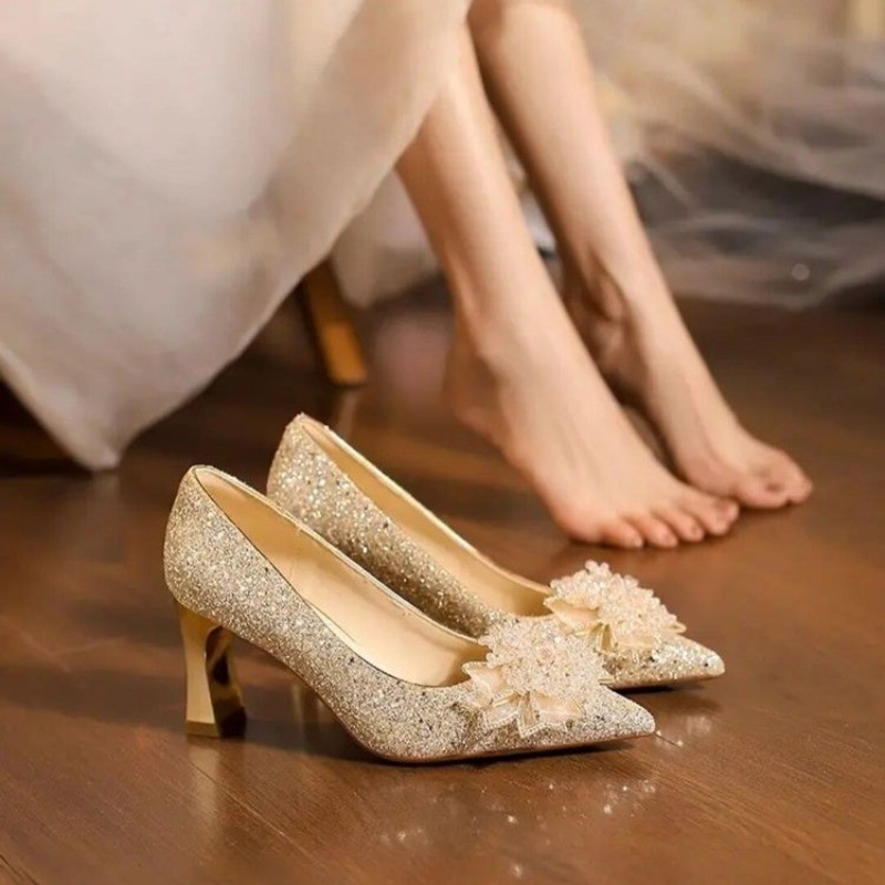 รองเท้าส้นตึกประดับดอกไม้คริสต - Pump Heel Block บทวิจารณ์และราคา